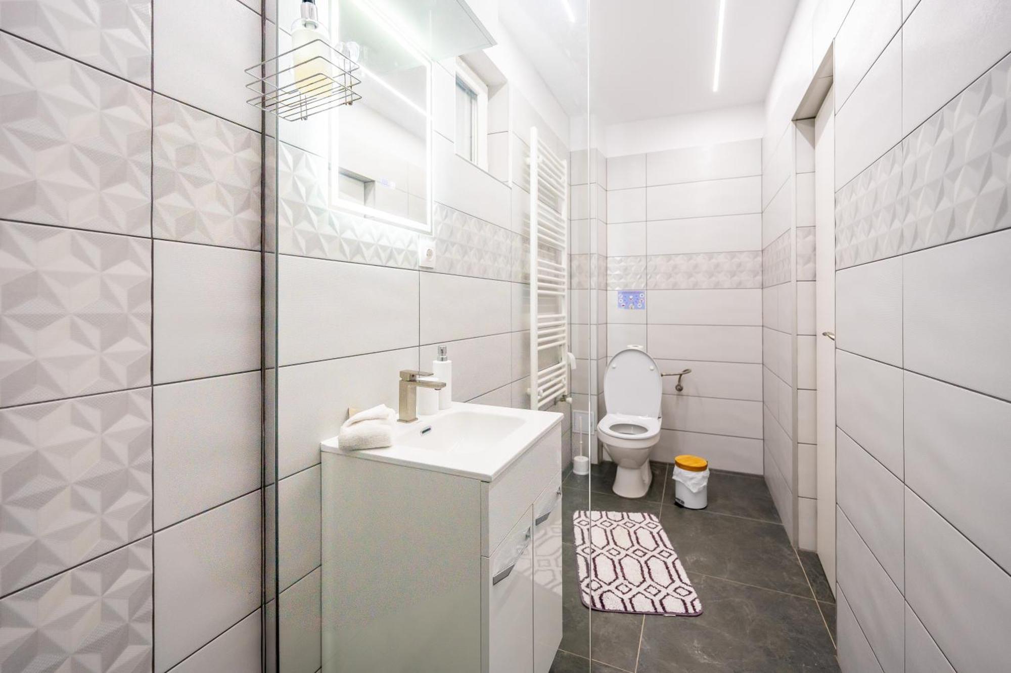 Yvett House Hotel Sfântu-Gheorghe Екстериор снимка