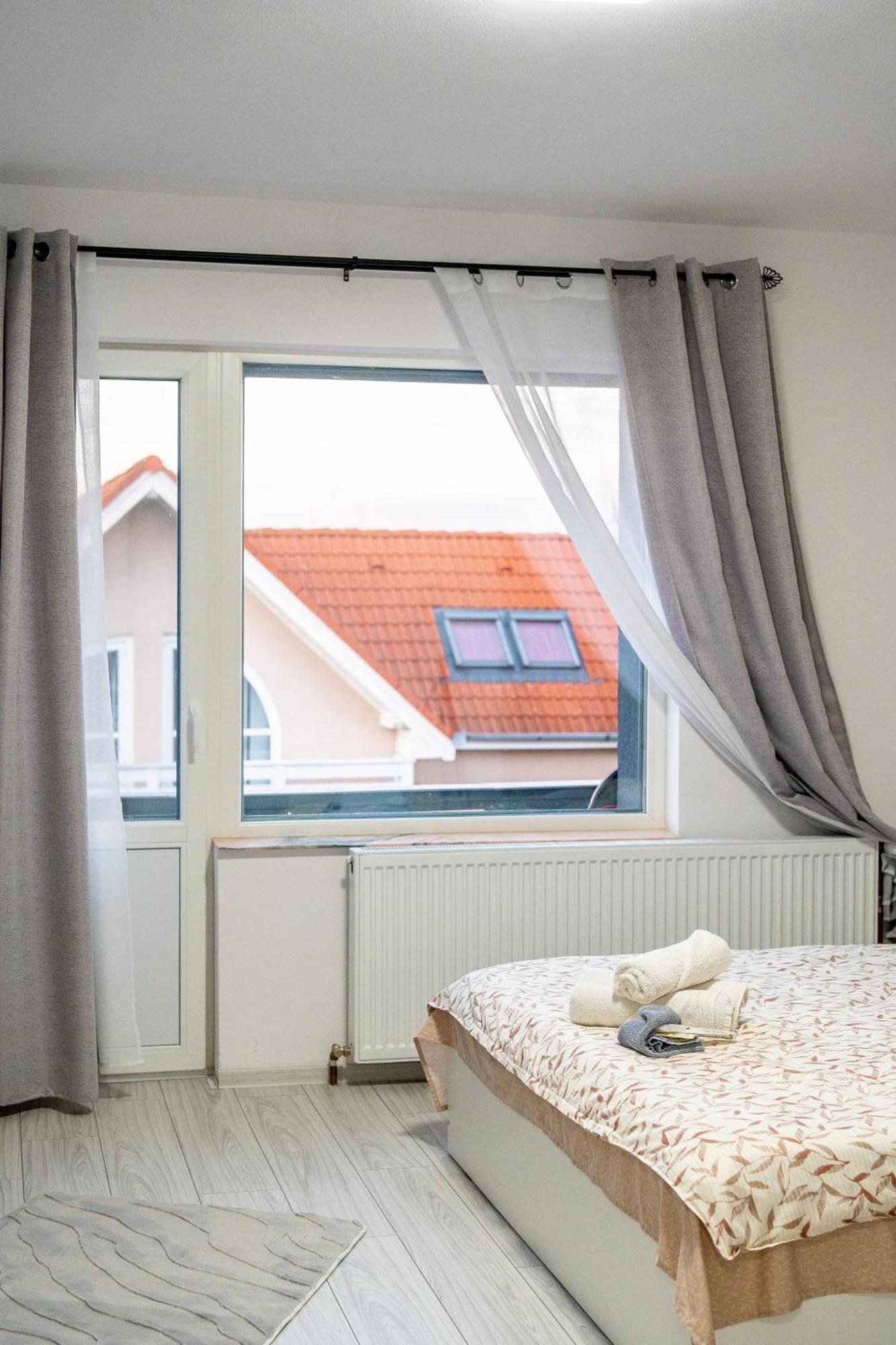 Yvett House Hotel Sfântu-Gheorghe Екстериор снимка